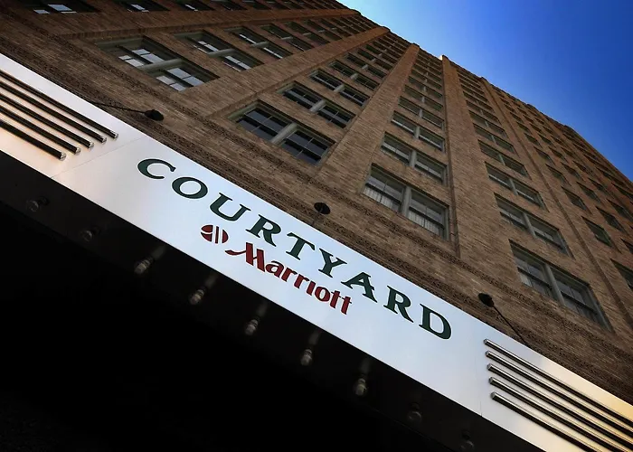 Courtyard Worth Downtown/blackstone 4*